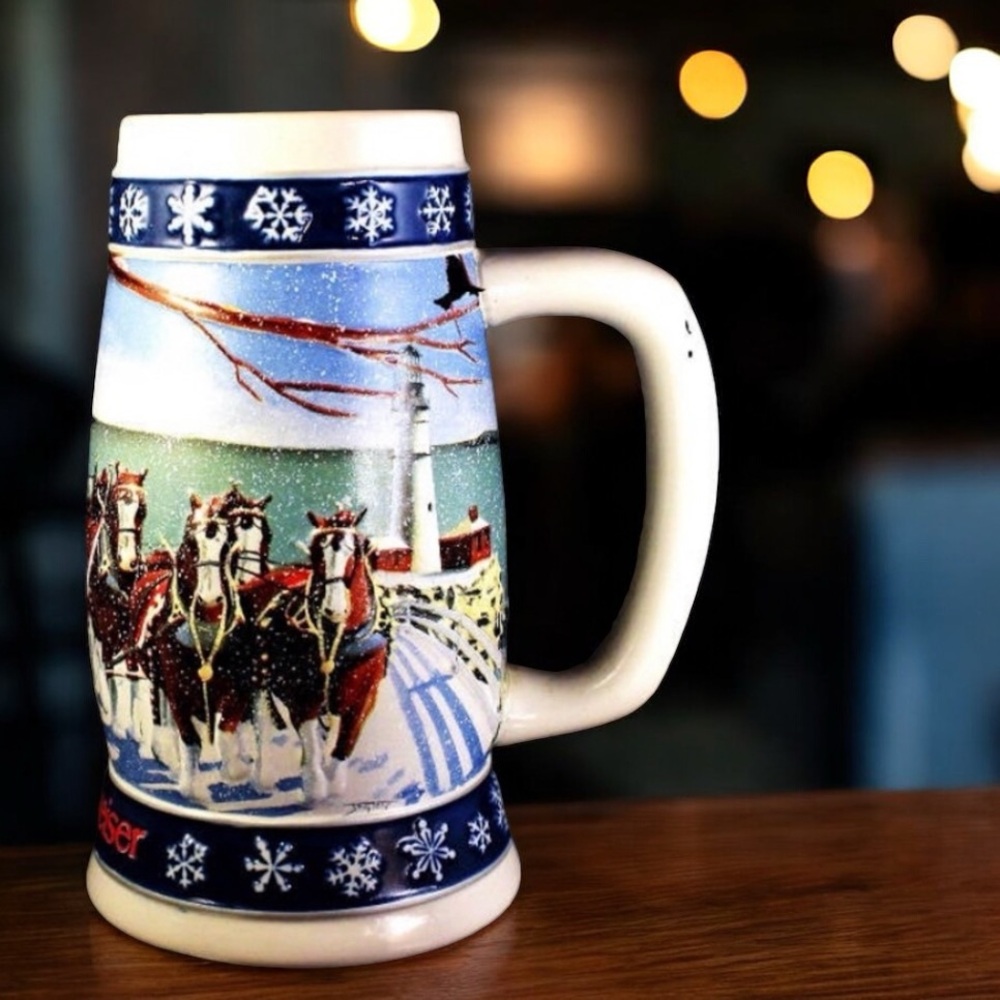 1995 Budweiser - “Lighting The Way Home” Holiday Stein - Picture 10 of 16
